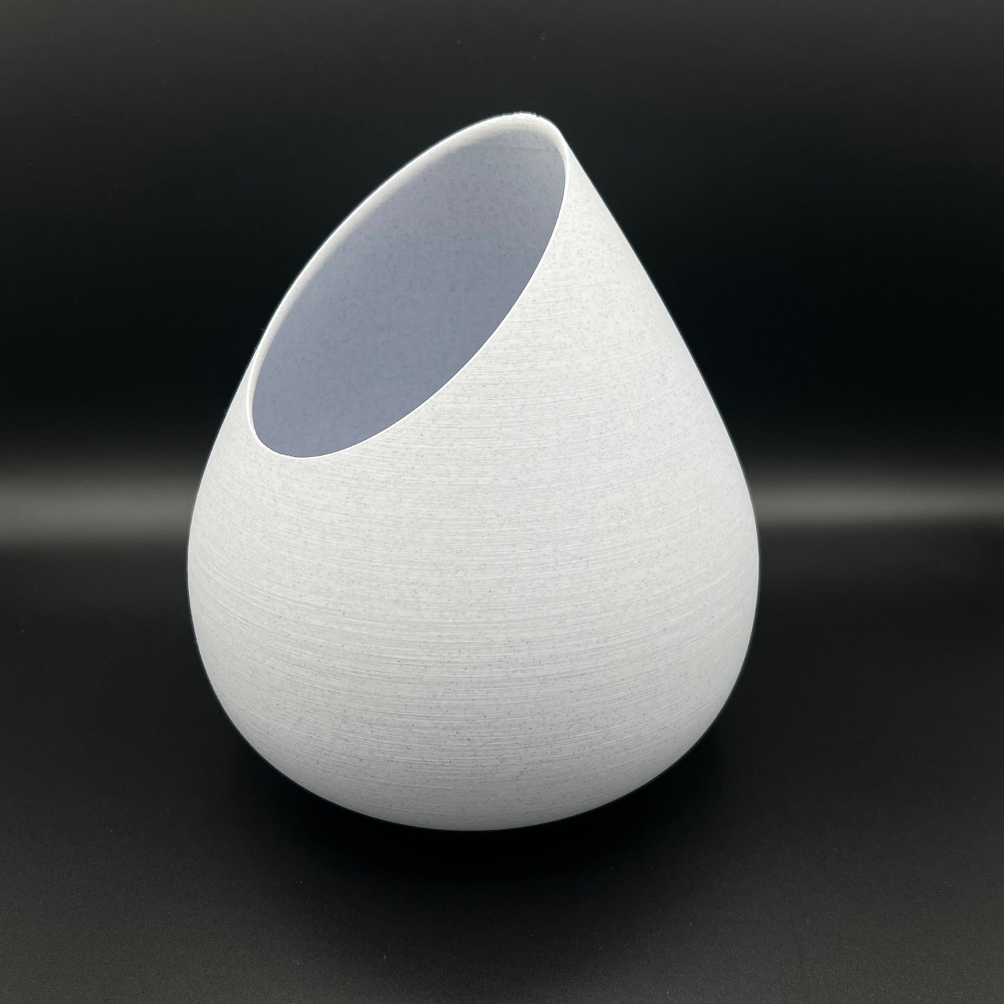 Vase "Goutte d'Eau", design moderne et intemporel