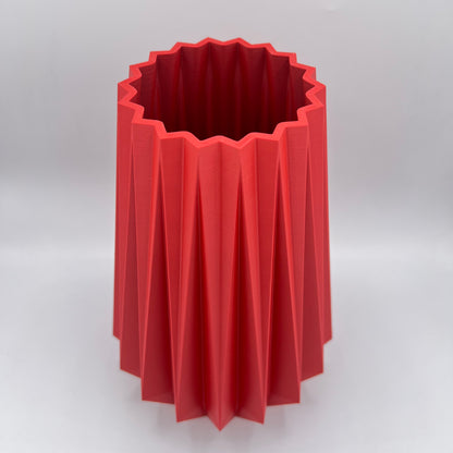 Vase "Yolande", Design audacieux et raffiné