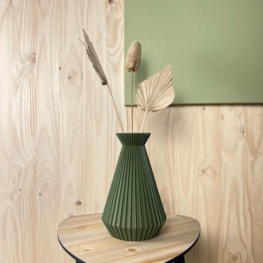 Vase "Roger", Design sculptural et saisissant