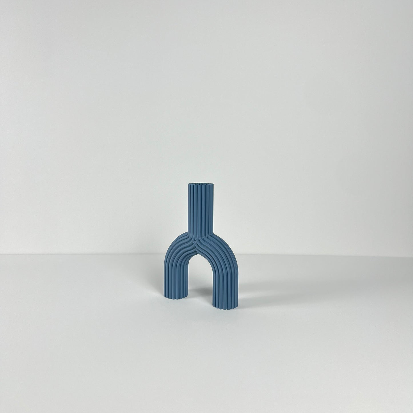 Vase pont "rétro", Design vintage et sculptural