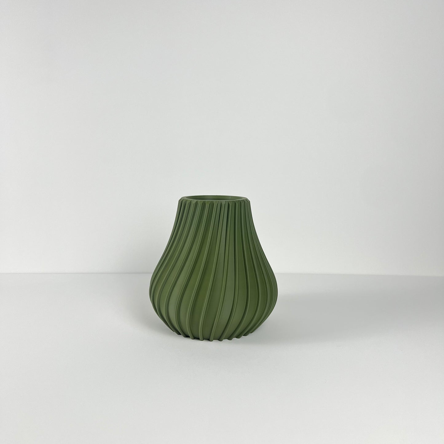 Vase "Houdini", Design sculptural et hypnotique