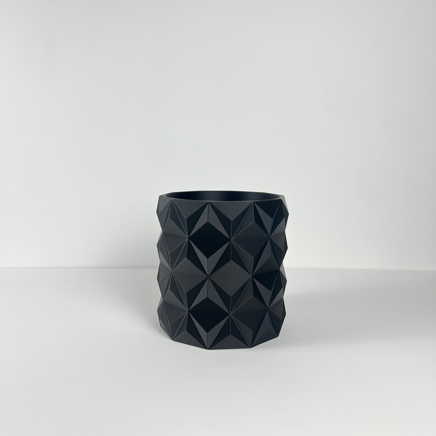 Vase Lilou, Design géométrique