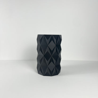 Vase Lilou, Design géométrique