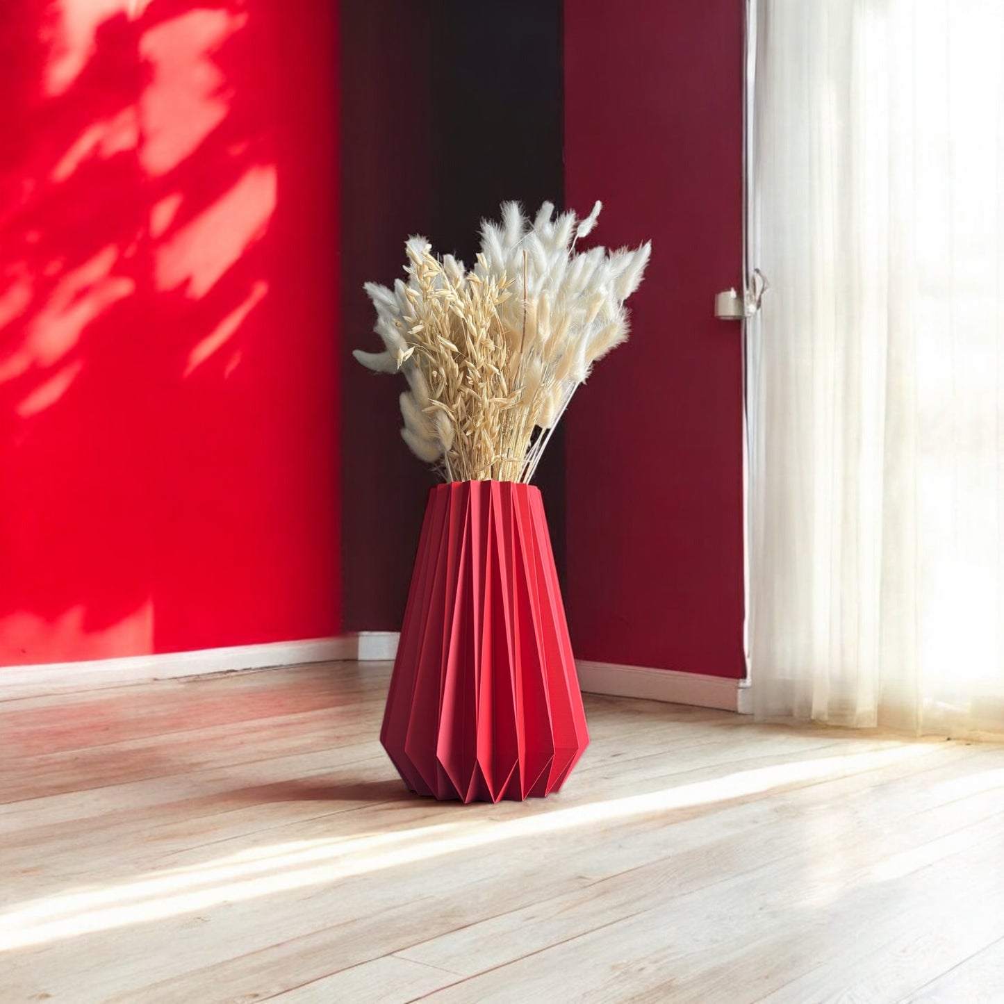 Vase "Yolande", Design audacieux et raffiné