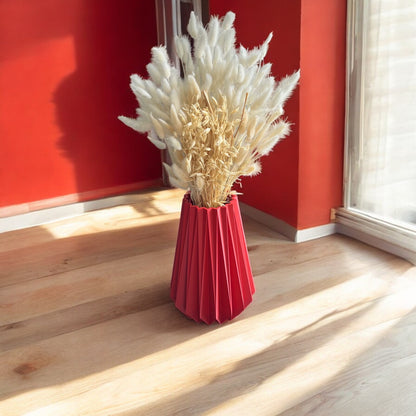 Vase "Yolande", Design audacieux et raffiné